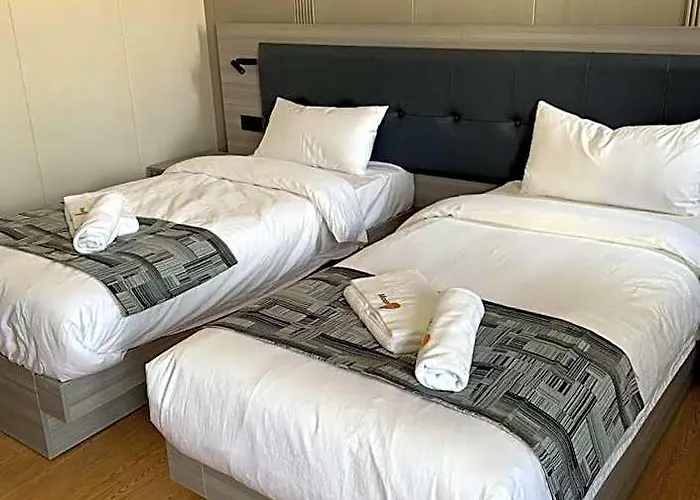 Hotel Mooncity & Boardinghouse *